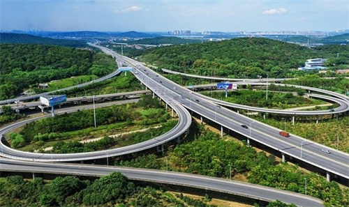 石屏钢筋套筒应用于高速公路